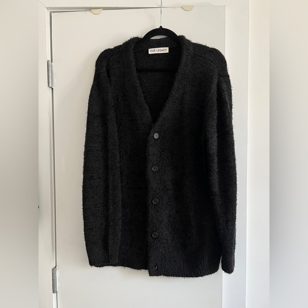 Our legacy relaxed fuzzy Cardigan in black